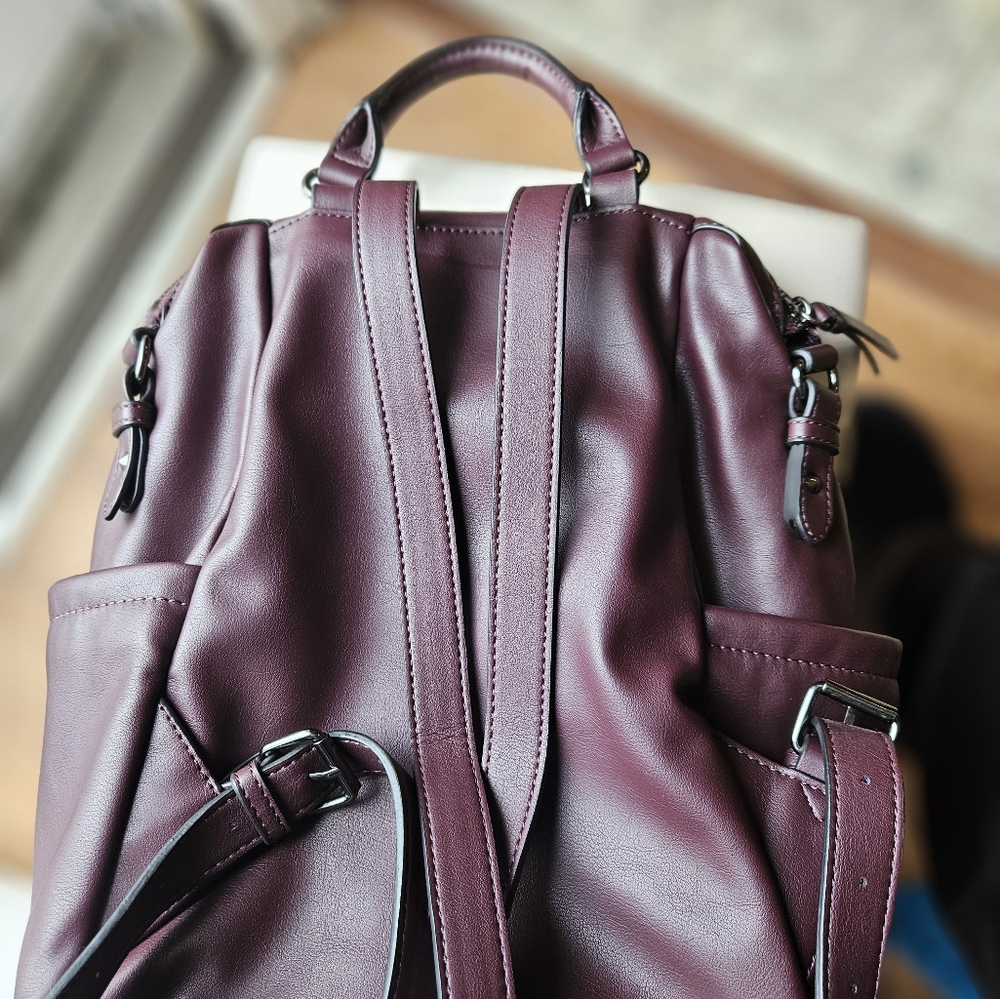 backpack - Picture 4 of 4